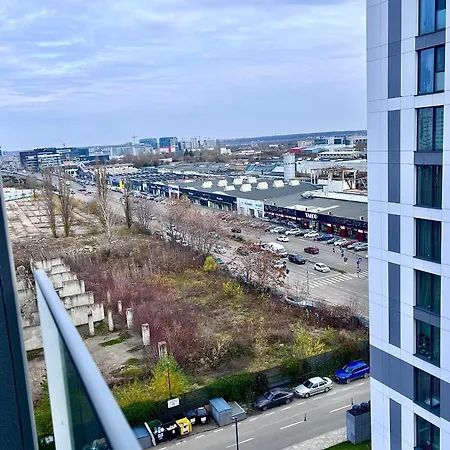 Flh Golden Elegance - Balcony, Garage & King Bed Close To Therme And Airport 부쿠레슈티