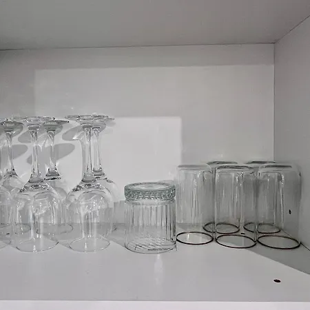 Flh Golden Elegance - Balcony, Garage & King Bed Close To Therme And Airport *