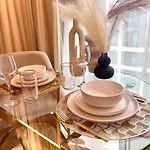 Apartament Flh Golden Elegance - Balcony, Garage & King Bed Close To Therme And Airport