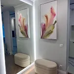 Flh Golden Elegance - Balcony, Garage & King Bed Close To Therme And Airport Bucharest