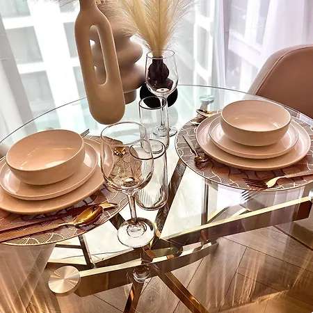 Flh Golden Elegance - Balcony, Garage & King Bed Close To Therme And Airport * Bükreş