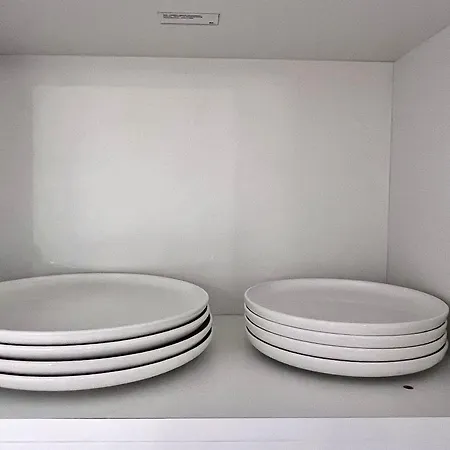 Flh Golden Elegance - Balcony, Garage & King Bed Close To Therme And Airport Bükreş