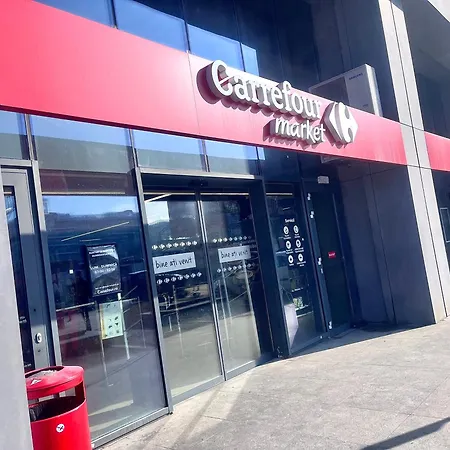 Flh Golden Elegance - Balcony, Garage & King Bed Close To Therme And Airport