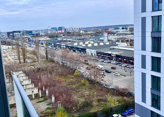 Flh Golden Elegance - Balcony, Garage & King Bed Close To Therme And Airport Бухарест