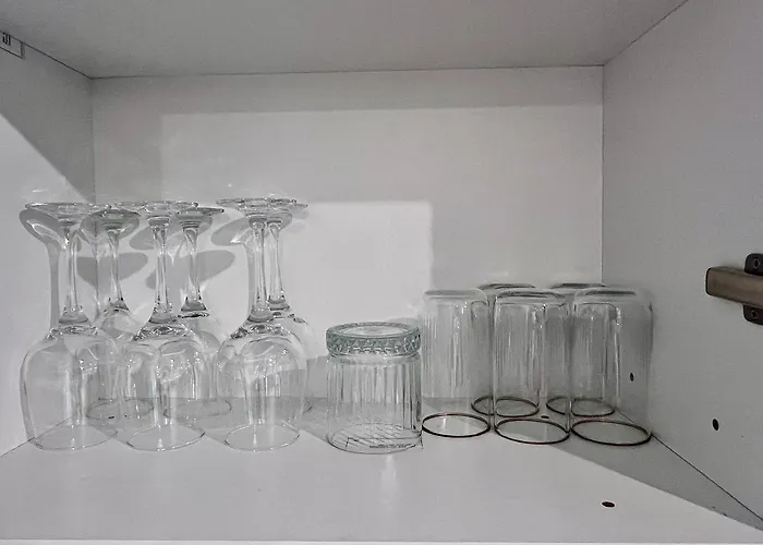 Flh Golden Elegance - Balcony, Garage & King Bed Close To Therme And Airport *