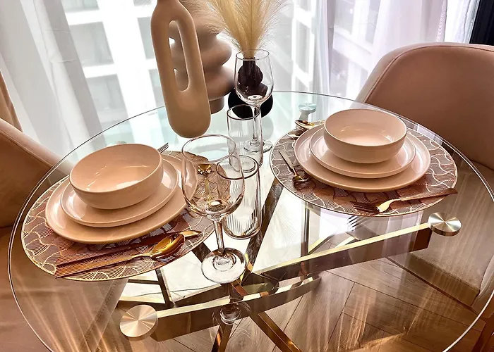Flh Golden Elegance - Balcony, Garage & King Bed Close To Therme And Airport * Bucarest