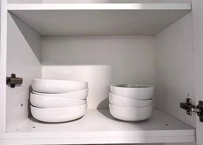 Lägenhet Flh Golden Elegance - Balcony, Garage & King Bed Close To Therme And Airport Bukarest