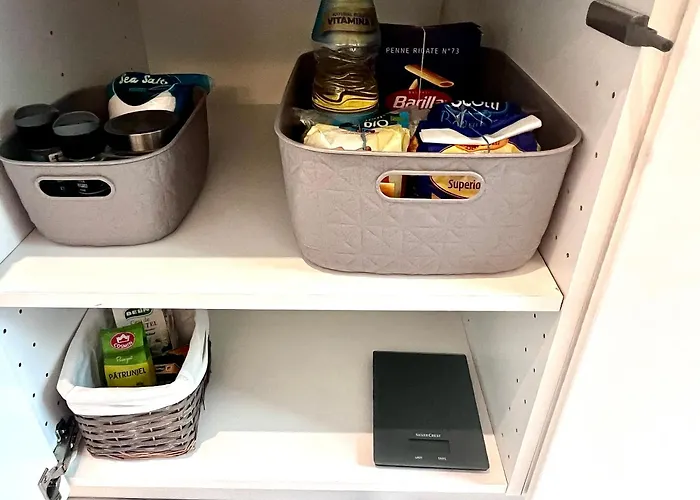 Апартаменти Flh Golden Elegance - Balcony, Garage & King Bed Close To Therme And Airport