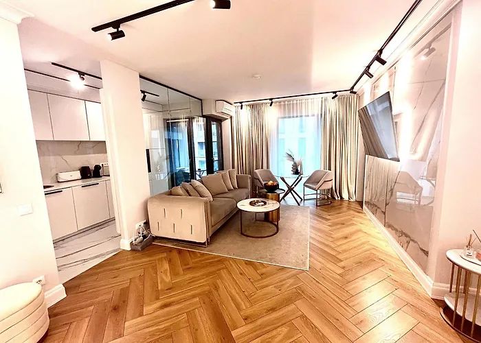 Flh Golden Elegance - Balcony, Garage & King Bed Close To Therme And Airport * Бухарест