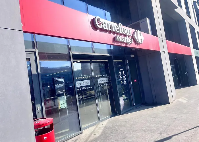 Flh Golden Elegance - Balcony, Garage & King Bed Close To Therme And Airport