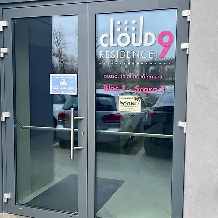 Flh Golden Elegance - Balcony, Garage & King Bed Close To Therme And Airport Lejlighed Bukarest