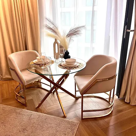 Flh Golden Elegance - Balcony, Garage & King Bed Close To Therme And Airport Bukarest